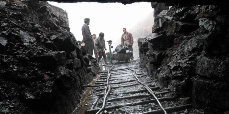चीनको एक कोइला खानीमा आगलागी, १६ जनाको ज्यान गयो