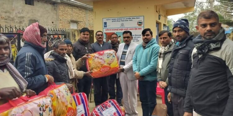 चिसो बढेसँगै मायादेवी गाउँपालिकाद्वारा ज्येष्ठ नागरिकलाई कम्बल