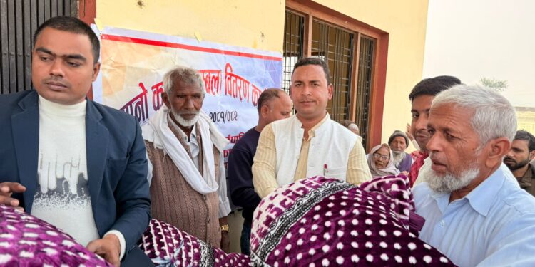 ज्येष्ठ नागरिक र अति विपन्न नागरिकलाई कम्मल