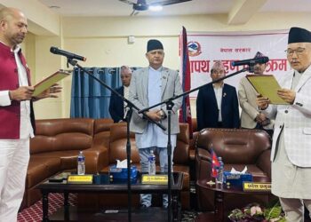 लुम्बिनीका नवनियुक्त खेलकुदमन्त्री पाण्डेयले लिए शपथ