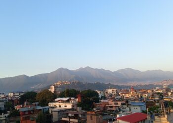 जाडो बिस्तारै कम हुँदै, शुक्रवारदेखि हल्का वर्षाको सम्भावना