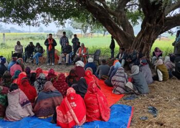 घरदैलो तथा भेटघाट अभियानमा आचार्य सक्रिय